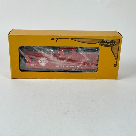 Lionel O Gauge 6-6900 Norfolk & Western Red Caboose Limited Edition Series Colle - Picture 8 of 8